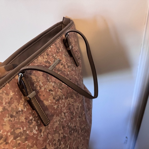 Nine West zip up tote - Picture 5 of 15